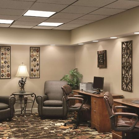Radisson Hotel Louisville North Jeffersonville Interior photo