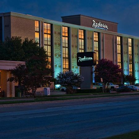 Radisson Hotel Louisville North Jeffersonville Exterior photo