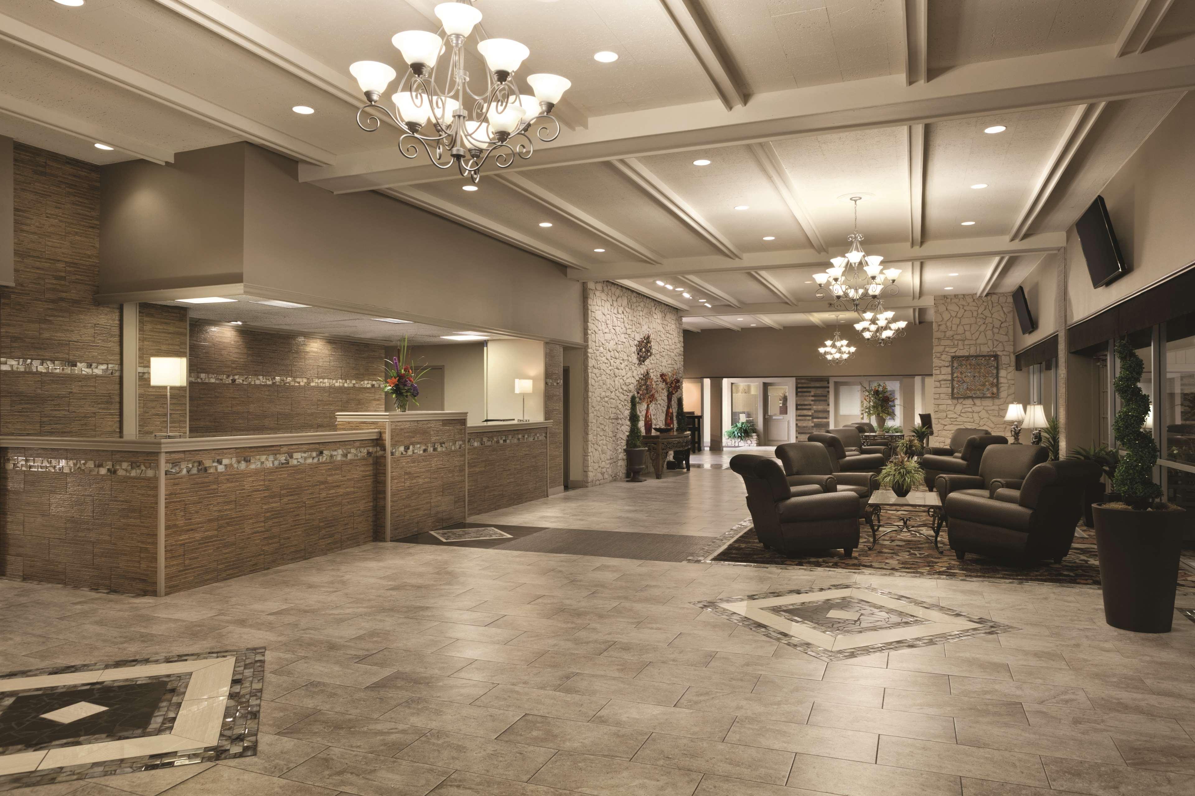 Radisson Hotel Louisville North Jeffersonville Exterior photo